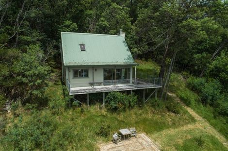 Photo of property in 87 Kent Street, Picton, 7220
