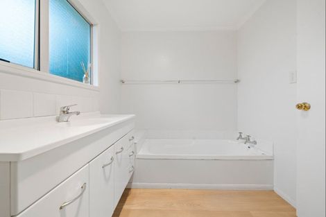 Photo of property in 7a Fantome Place, Whalers Gate, New Plymouth, 4310