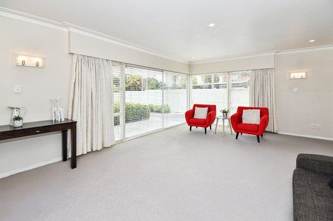 Photo of property in 3 Frank Place, Hillpark, Auckland, 2102