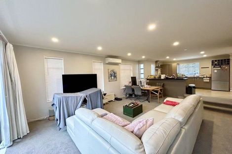 Photo of property in 103 Baverstock Road, Flat Bush, Auckland, 2016