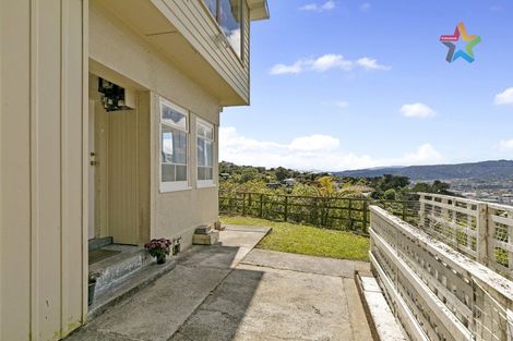 Photo of property in 89 Miromiro Road, Normandale, Lower Hutt, 5010