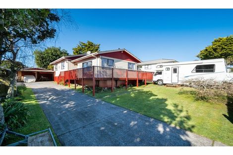 Photo of property in 10 Scarlet Drive, Ranui, Auckland, 0612