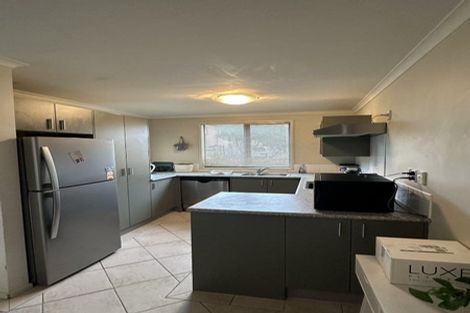 Photo of property in 63 Barnea Circle, Glen Eden, Auckland, 0602