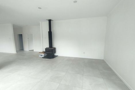 Photo of property in 113 Foster Road, Kumeu, 0891