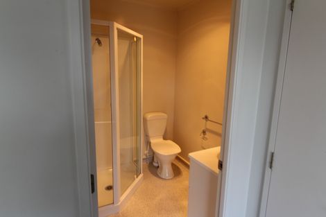 Photo of property in 8d Mckellar Court, Cromwell, 9310