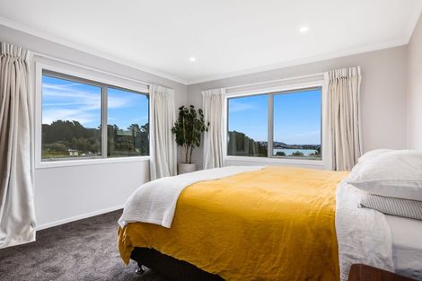 Photo of property in 17 Kepler Way, Aotea, Porirua, 5024