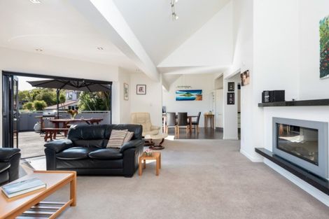 Photo of property in 43 Castleton Drive, Howick, Auckland, 2014