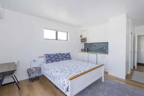 Photo of property in 10 Palm Drive, Whitianga, 3510