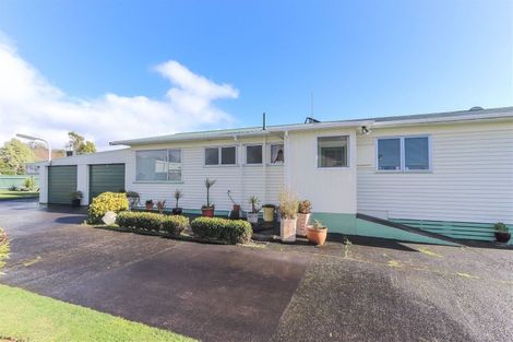 Photo of property in 5 Kowhai Street, Inglewood, 4330