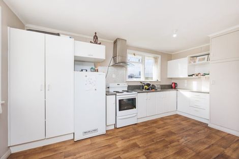 Photo of property in 33 Holland Crescent, Bulls, 4818