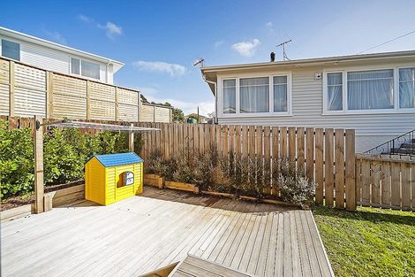 Photo of property in 30b Tiroroa Avenue, Te Atatu South, Auckland, 0610