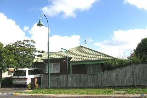 Photo of property in 8 Glenarden Way, Ranui, Auckland, 0612