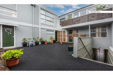 Photo of property in 4/224 Jackson Street, Petone, Lower Hutt, 5012