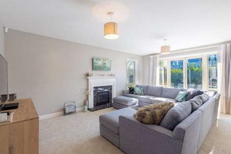 Photo of property in 33 Lewisham Park, St Albans, Christchurch, 8052