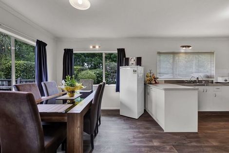 Photo of property in 122 Clawton Street, Westown, New Plymouth, 4310