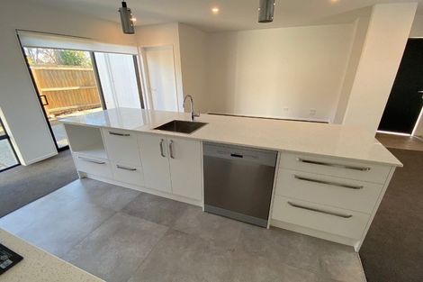 Photo of property in 2/242 Edgeware Road, Edgeware, Christchurch, 8013