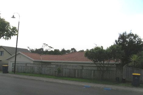 Photo of property in 21 Zefiro Drive, Massey, Auckland, 0614