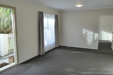 Photo of property in 4 Wyvern Place, Glenfield, Auckland, 0629