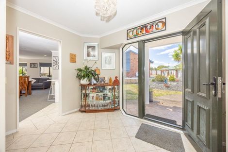 Photo of property in 66 Ayrshire Drive, Grandview Heights, Hamilton, 3200