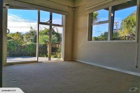 Photo of property in 70a Beach Road, Castor Bay, Auckland, 0620