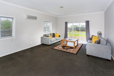 Photo of property in 71 Helvetia Road, Pukekohe, 2120