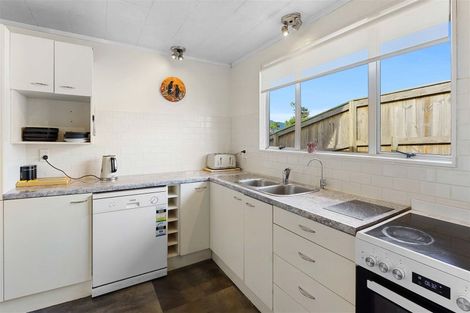 Photo of property in 43 Dixie Street, Te Horo Beach, Otaki, 5581