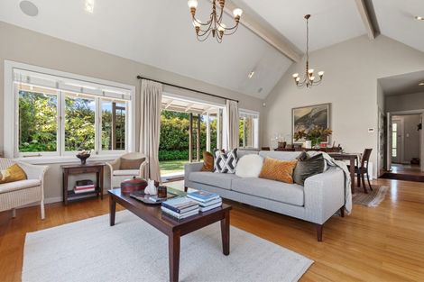 Photo of property in 247 Devonport Road, Tauranga, 3110