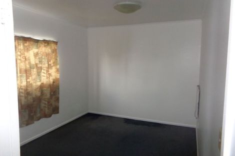 Photo of property in 1 Titoki Street, Te Atatu Peninsula, Auckland, 0610
