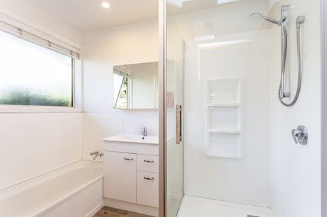 Photo of property in 47 Glenharrow Avenue, Avonhead, Christchurch, 8042