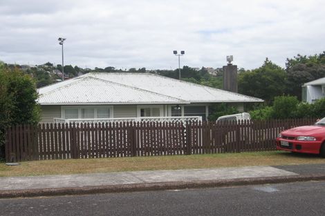 Photo of property in 1/7 Waverley Avenue, Glenfield, Auckland, 0629