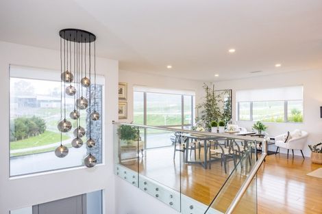 Photo of property in 32 Celestial Crescent, Orewa, 0931