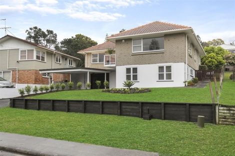 Photo of property in 14 Jonathan Place, Sunnynook, Auckland, 0620