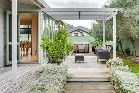 Photo of property in 14 Gill Road, Bay View, Napier, 4104