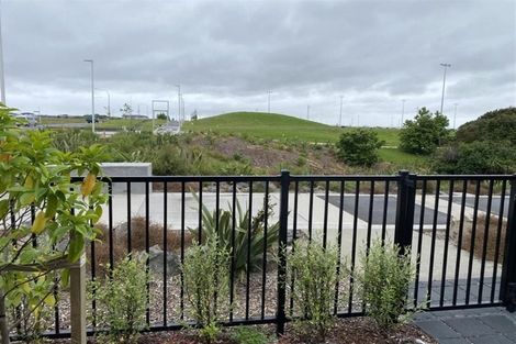 Photo of property in 4 Rorida Lane, Flat Bush, Auckland, 2019