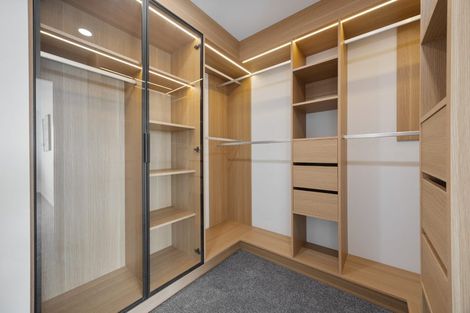 Photo of property in 8 Mill Hill Close, Flat Bush, 2019