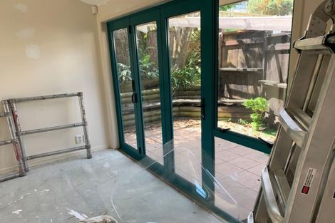 Photo of property in 2/23 Barker Rise, Northcross, Auckland, 0632