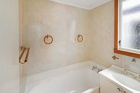 Photo of property in 28 Luxford Street, Berhampore, Wellington, 6023