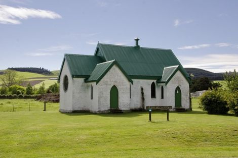 Photo of property in Ex St Johns Church, 1605 Teviot Road, Millers Flat, Roxburgh, 9572