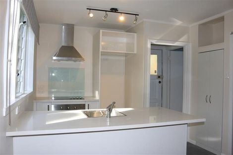 Photo of property in 41 Derwent Crescent, Titirangi, Auckland, 0604