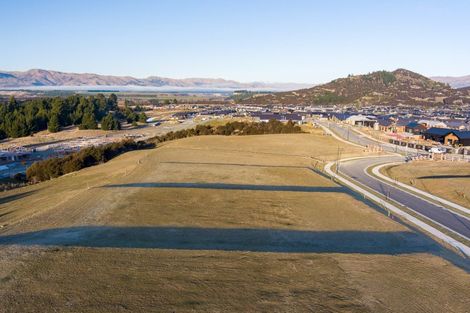 Photo of property in 47 Carrickmore Crescent, Wanaka, 9305