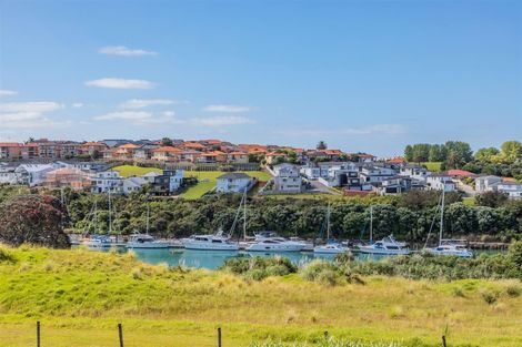 Photo of property in 4 Resolution Drive, Gulf Harbour, Whangaparaoa, 0930
