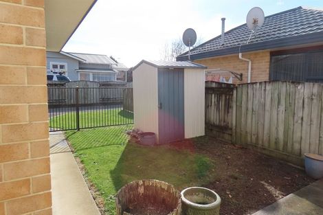Photo of property in 52 Queen Street West, Levin, 5510
