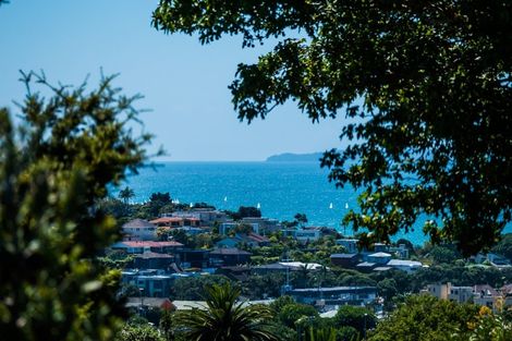 Photo of property in 2/56 Galaxy Drive, Mairangi Bay, Auckland, 0630
