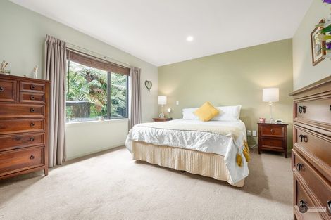 Photo of property in 2 Lowry Heights, Stokes Valley, Lower Hutt, 5019