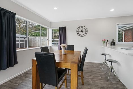 Photo of property in 25 Utauta Street, Waikanae, 5036