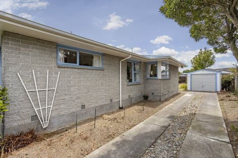 Photo of property in 3 La Perouse Place, Northcote, Christchurch, 8052