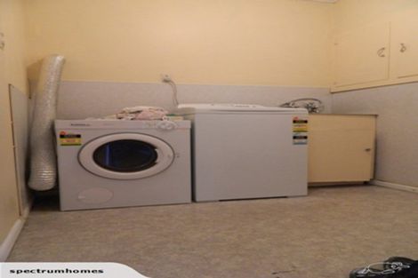 Photo of property in 3 Merritt Way, Newlands, Wellington, 6037