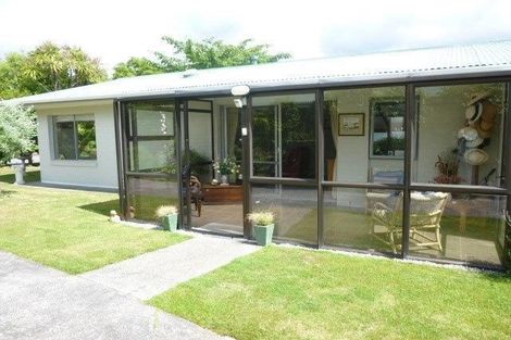 Photo of property in 8 Leybourne Avenue, Waikanae, 5036