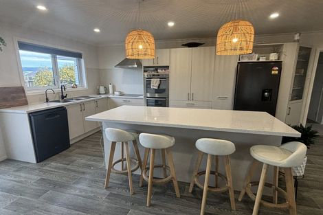 Photo of property in 14 Turakina Street, Merrilands, New Plymouth, 4312