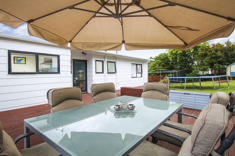 Photo of property in 24 Pahi Place, West Harbour, Auckland, 0618